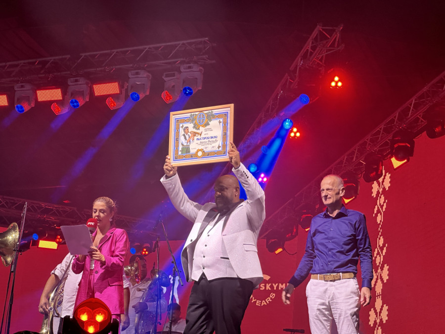 Drugog dana 63. Dragačevskog sabora trubača Dejan Petrović napravio spektakl, pa se obratio Novaku Đokoviću