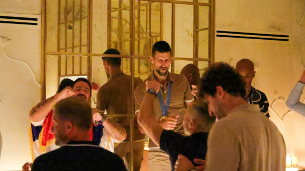 Đoković slavio zlato u poznatom restoranu – NBA zvezda među zvanicama FOTO