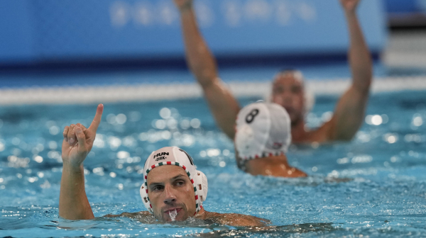 Srbija primila gol uz zvuk sirene i preko polovine terena VIDEO