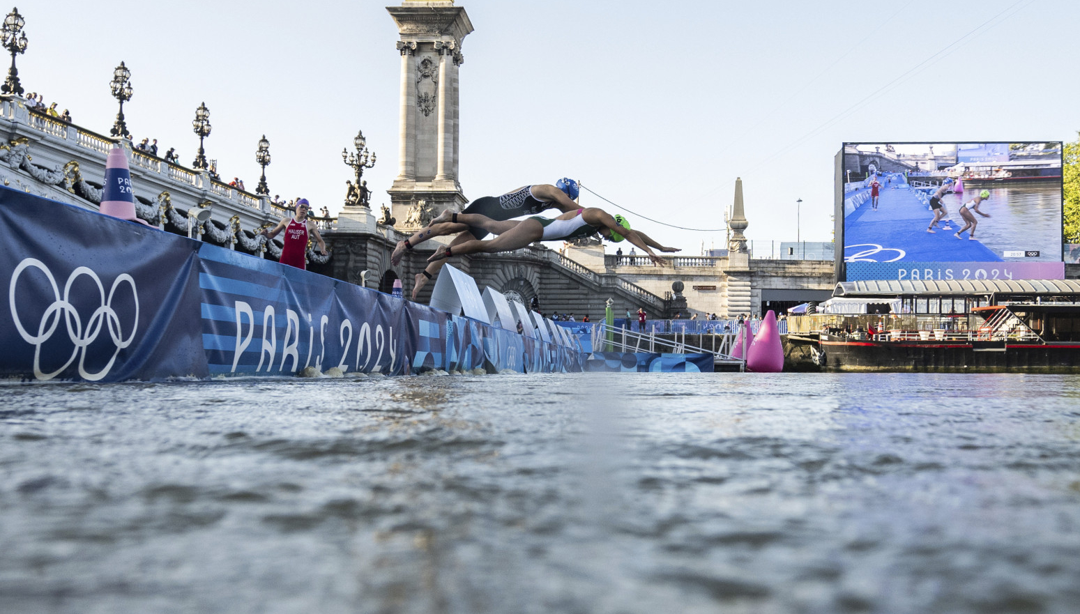 Novi problemi zbog Sene – olimpijci završili u bolnici