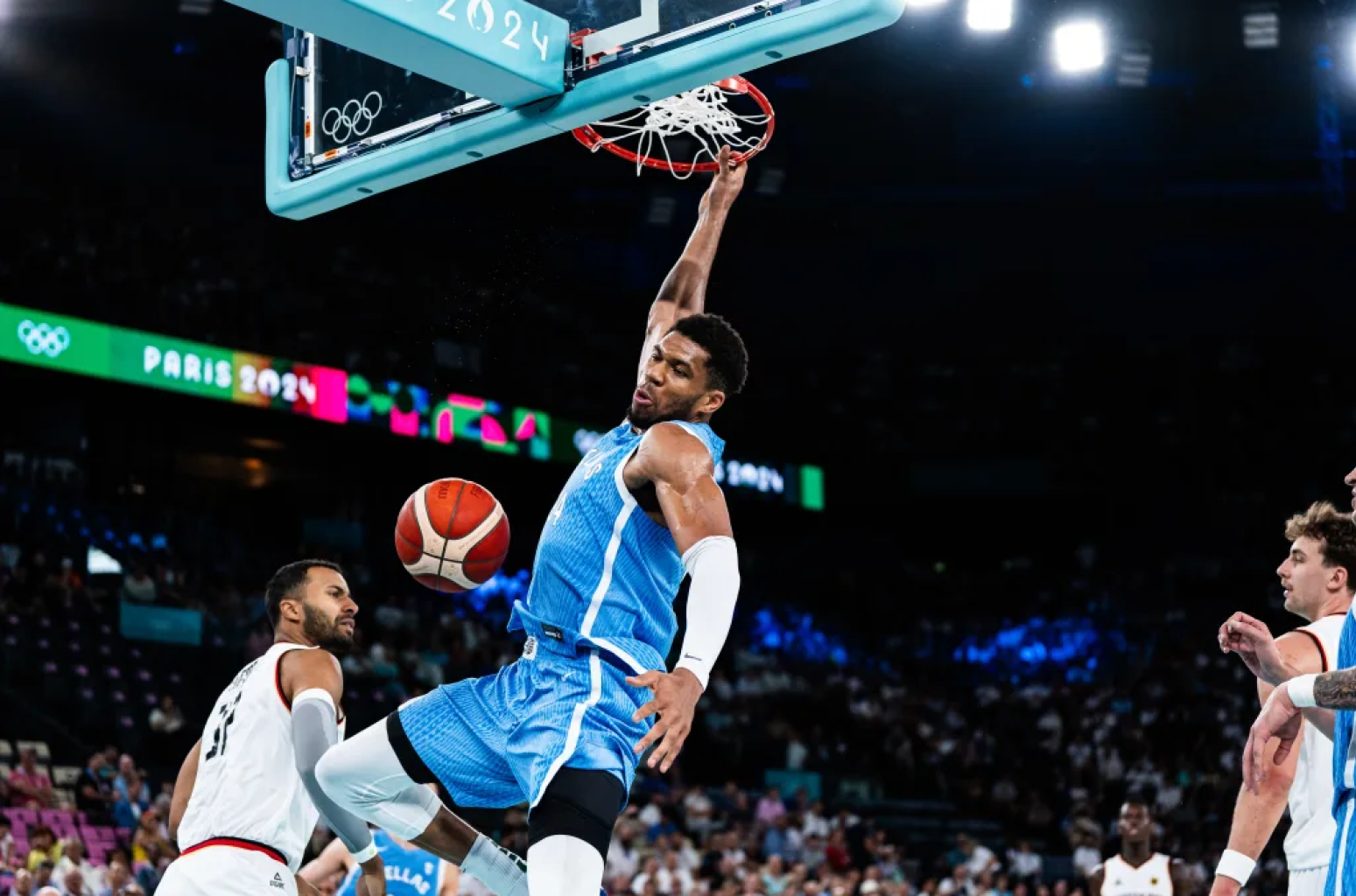 Janis na kolenima, Grčka eliminisana – Nemačka u polufinalu!