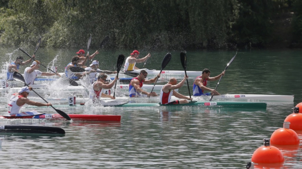 Srpski dvosedi zaobilaznim putem traže polufinale