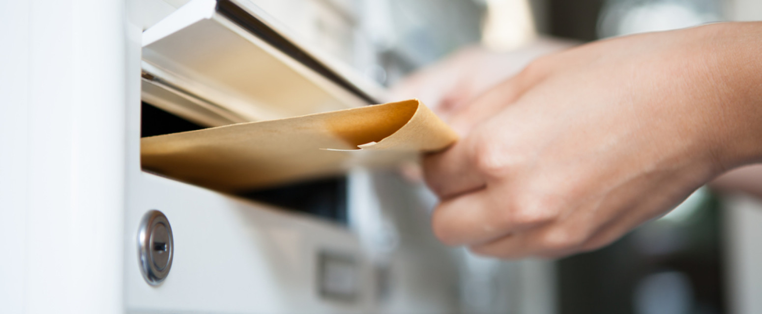 U Parizu otvoren kafić gde pišete pismo sebi u budućnosti: Stiže na vašu adresu posle 10 ili 20 godina FOTO