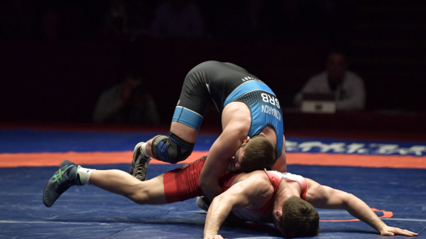 Komarov sa 10:0 do četvrtfinala!