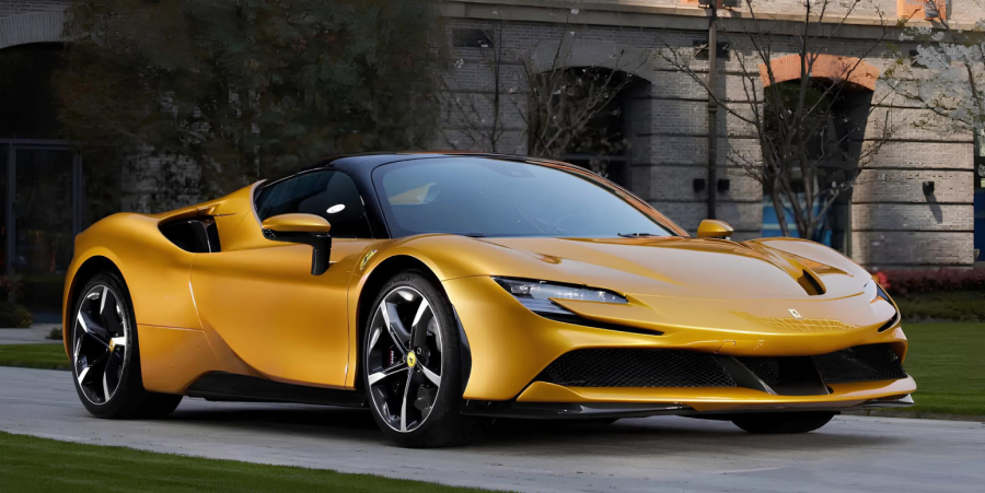 Ferrari ubija dva modela, trećem se drma stolica