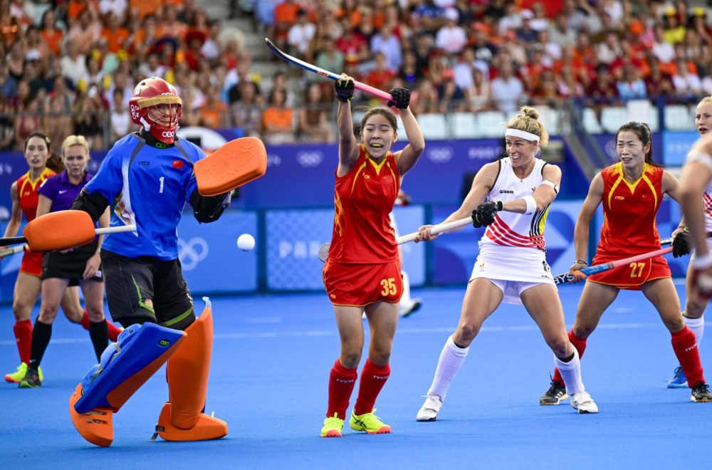 Haos na hokejaškom terenu – sudije sprečile ozbiljnu tuču VIDEO