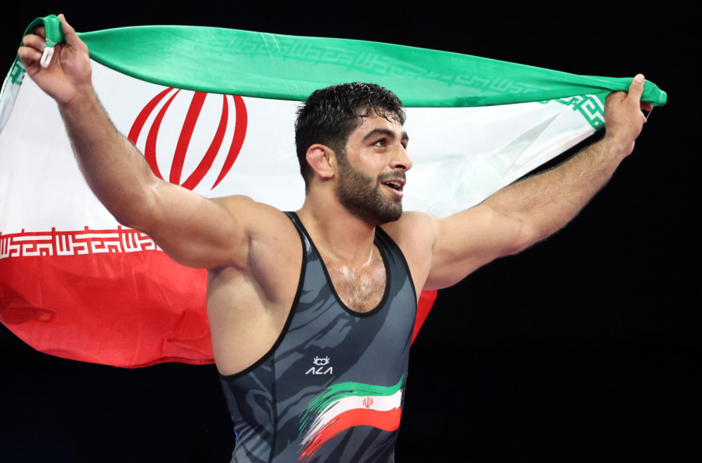 Hteo da proslavi zlatnu medalju, ali mu nije pošlo za rukom VIDEO