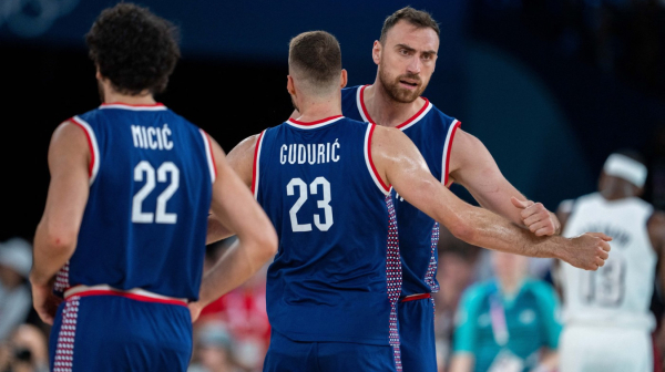 Zaslužen aplauz srpskim košarkašima VIDEO