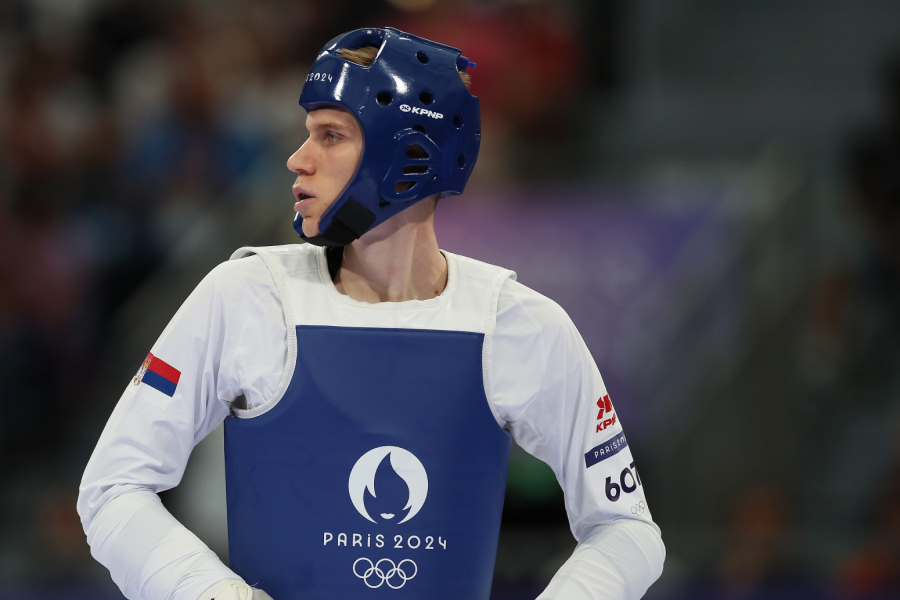 Nemoćni Takov eliminisan u osmini finala