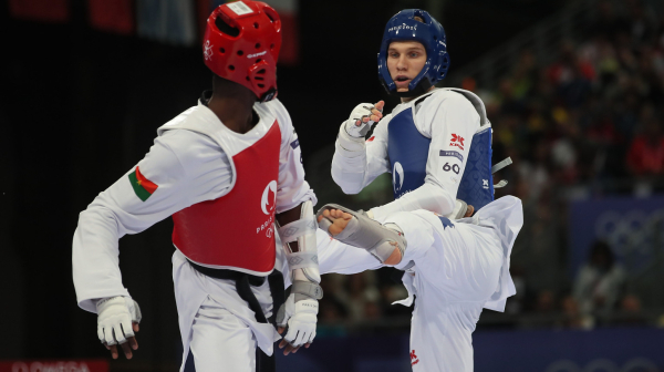 Nemoćni Takov eliminisan u osmini finala