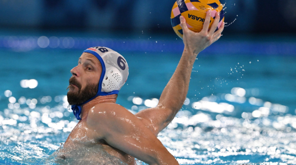 "Ako hoćeš da budes šampion moraš svakoga da pobediš"