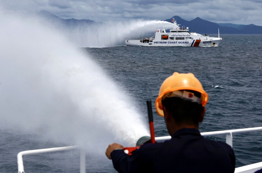 Drama u Hrvatskoj: Zapalio se brod; gliser spasio ljude