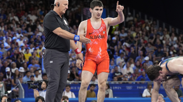Rus doneo Albaniji prvu medalju u istoriji!