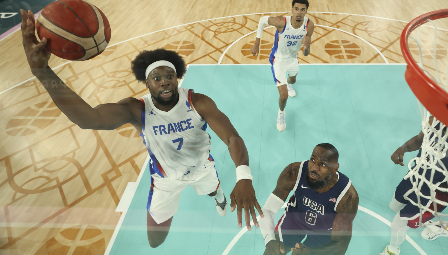 Jabusele stiže kod Embida!