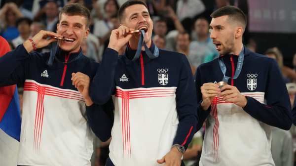 "Srbija je postala uzor i model mnogima, poželeće da nas skinu sa ovih visina"