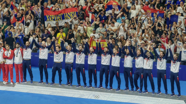 "Delfini" na vrhu – pogledajte trenutak kada su se popeli na pobedničko postolje VIDEO