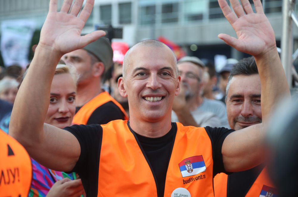 "Sve može ako nama odgovara": Nekada tražili da se ukine rijaliti, danas im zvezda rijalitija heroj FOTO