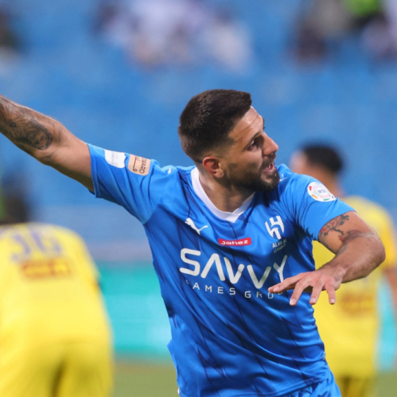 Mitrović spasao, SMS uveo Al Hilal u finale VIDEO