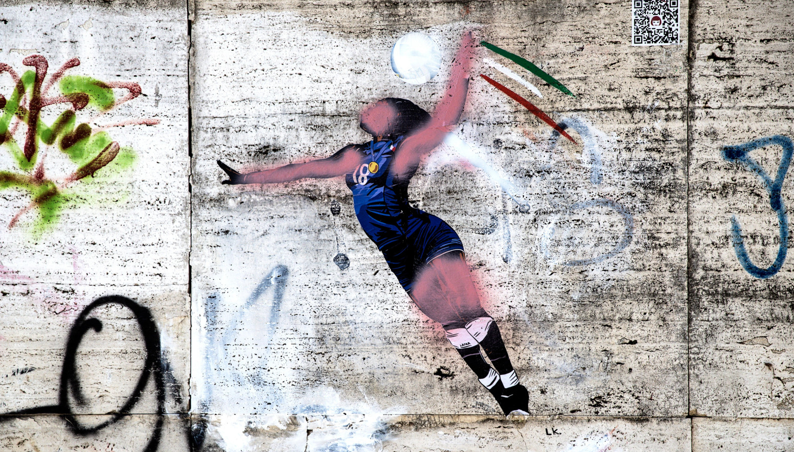 Olimpijska šampionka ponovo na meti rasista: Mural uništen, nije se ni osušio FOTO