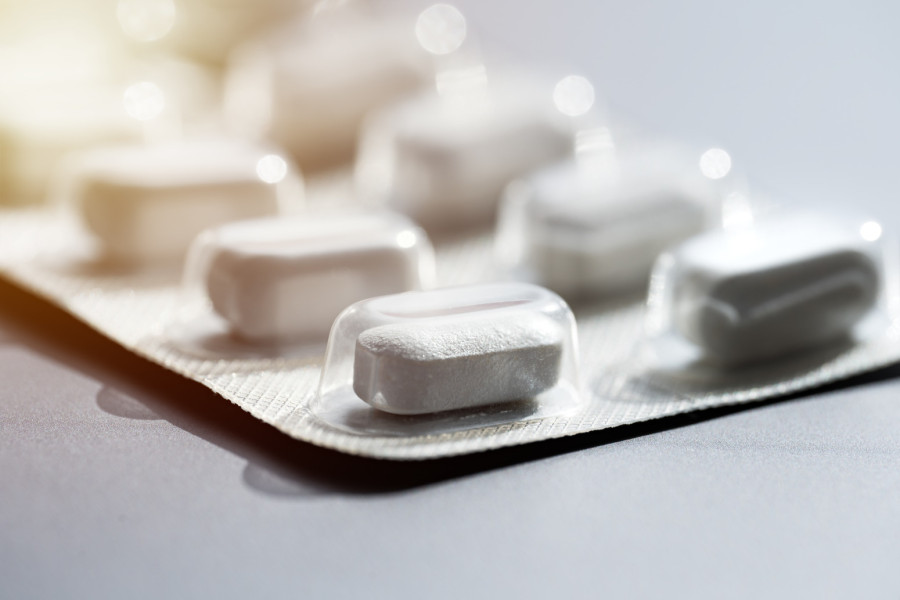 Da li pijete dovoljno vode uz lekove? Doktor otkriva koja količina je neophodna