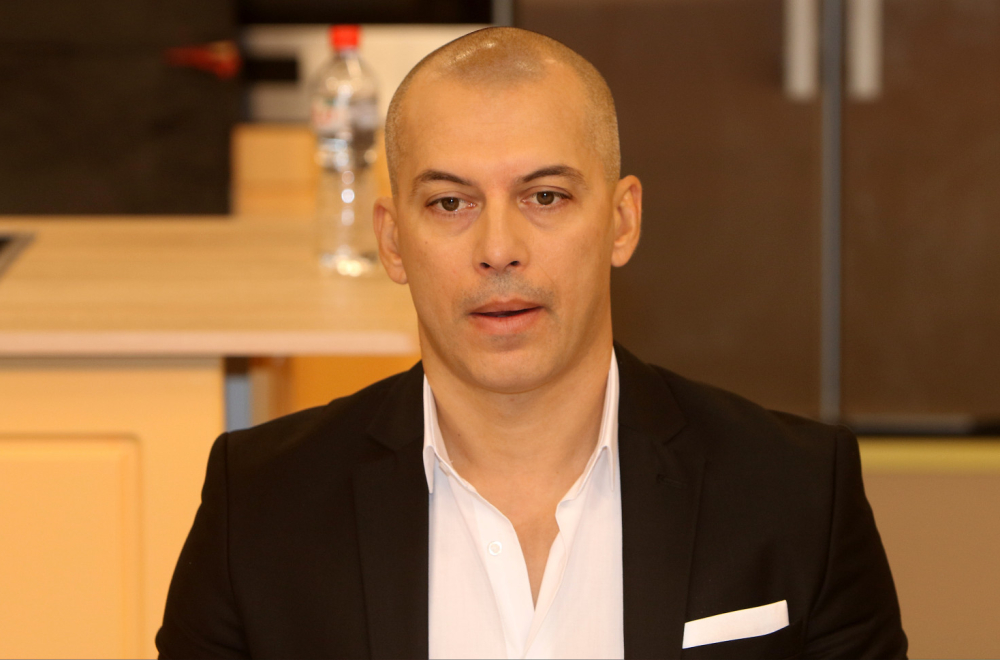 Policija zaustavila Topalka, vozio pijan