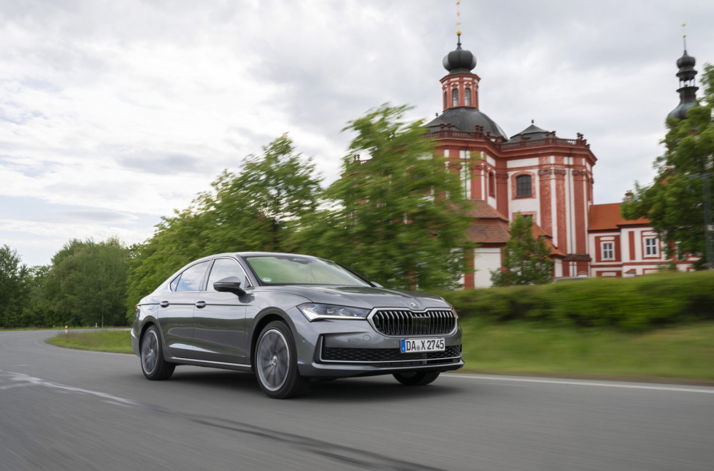 Prva vožnja: Škoda Superb – ime govori sve