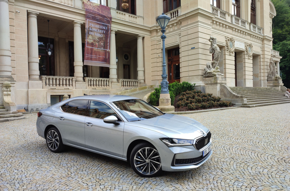 Prva vožnja: Škoda Superb – ime govori sve