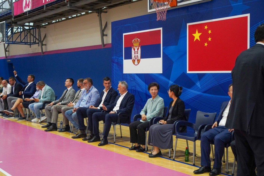 Istorijski trenuci za sport: Kineski zvaničnici zajedno sa Jao Mingom u poseti Beogradu