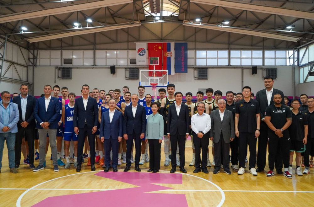 Istorijski trenuci za sport: Kineski zvaničnici zajedno sa Jao Mingom u poseti Beogradu