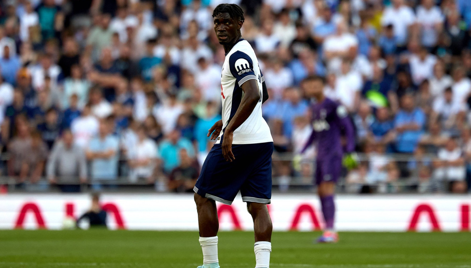 Bisuma suspendovan zbog konzumiranja gasa za smejanje