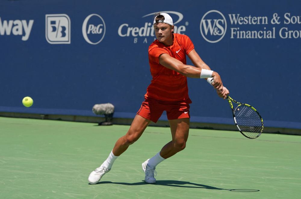 Uznemirujuće scene u Sinsinatiju: Rune se onesvestio na terenu! FOTO