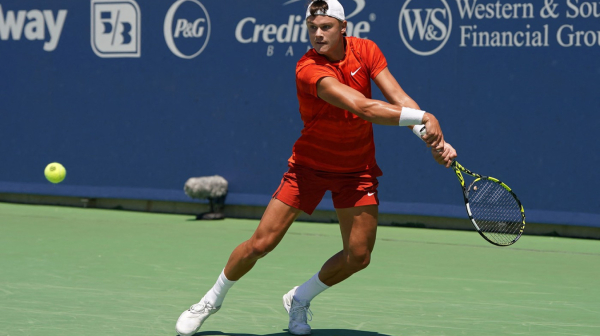 Uznemirujuće scene u Sinsinatiju: Rune se onesvestio na terenu! FOTO