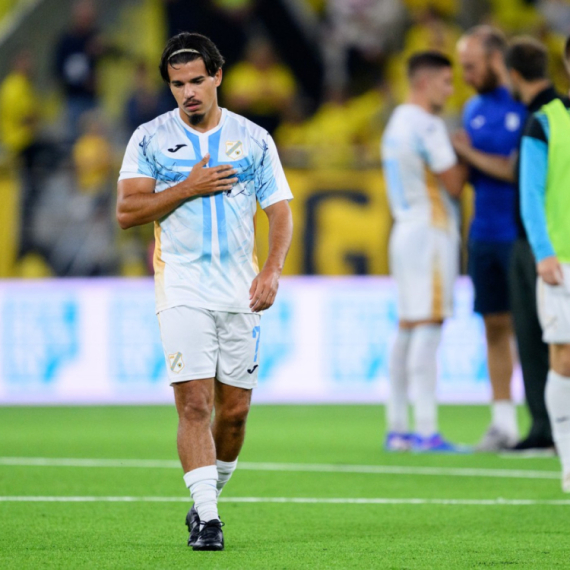 Neuništiva Rijeka – sa igračem manje do vrha HNL-a VIDEO