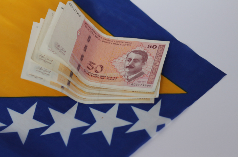 Prosečna plata u BiH oko 690 evra
