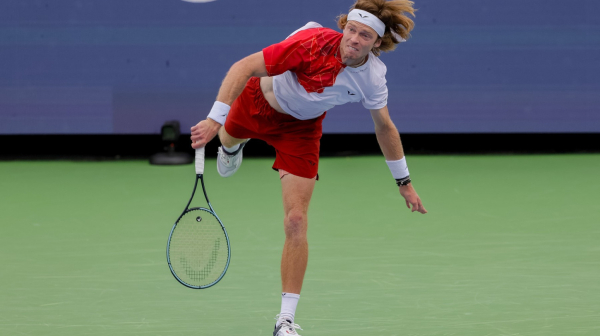 Siner bez borbe do četvrtfinala sa Rubljovim VIDEO