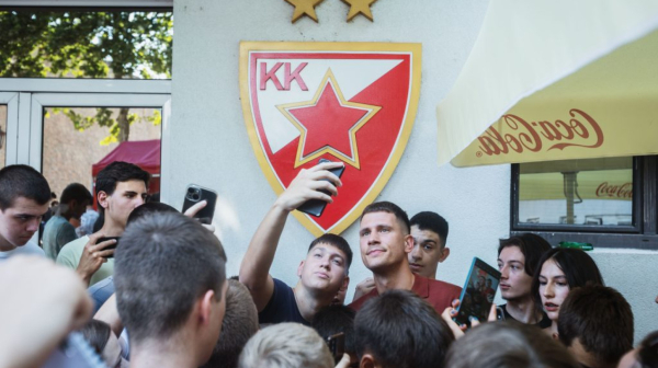 Lepe scene na Kališu: Zvezdaši se družili sa prvotimcima VIDEO