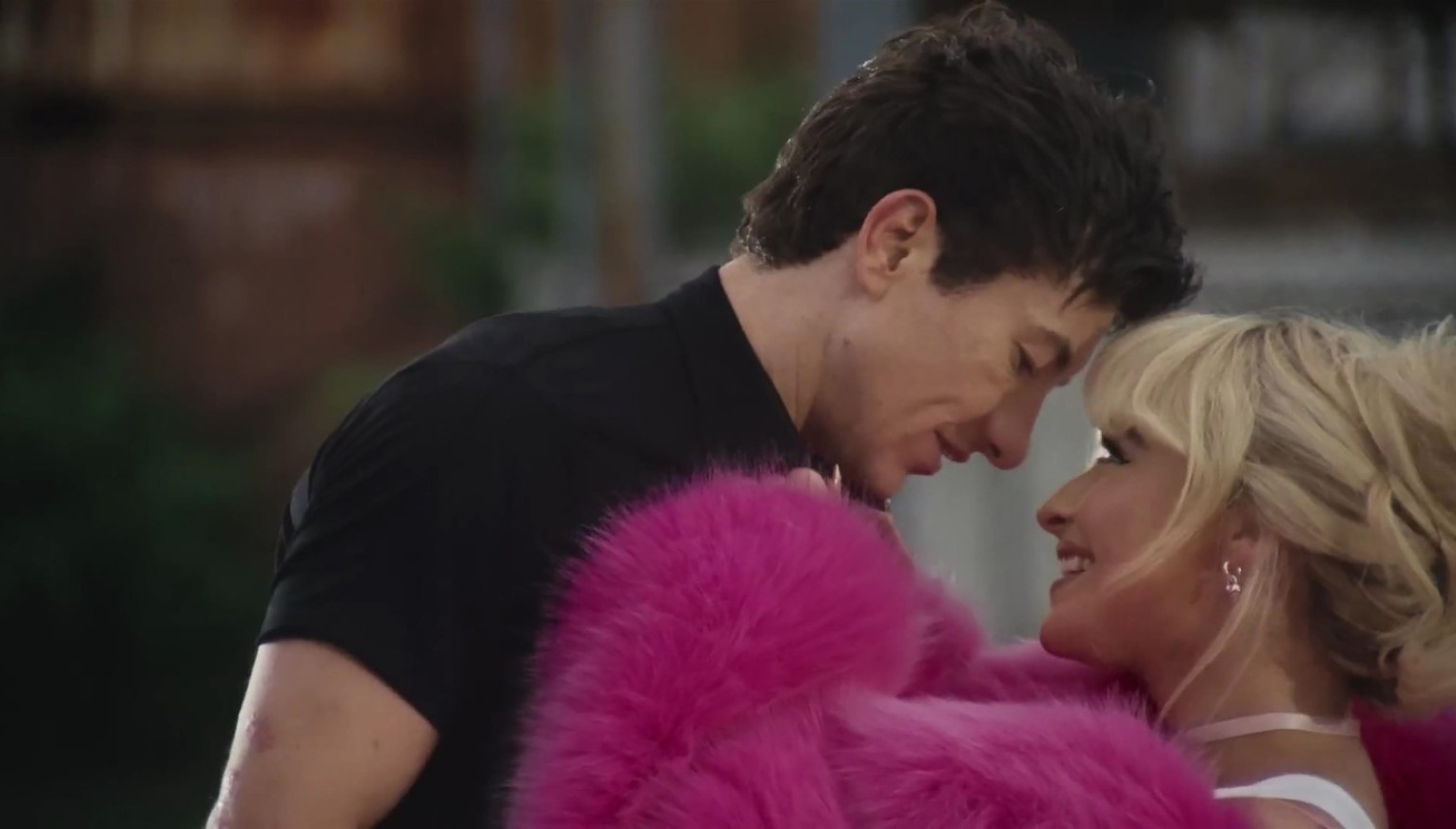 Popularna pevačica ostavila glumca: "Nisam mu bila broj jedan"