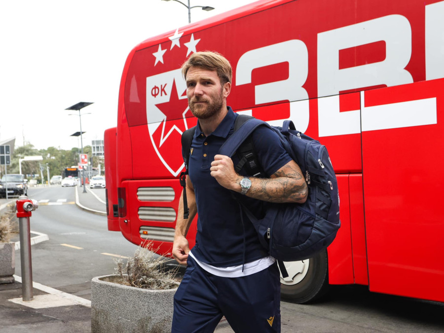 Zvezda poletela za Norvešku – Drkušić u avionu, nema Glazera