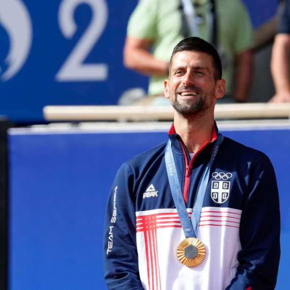 Policajci u Italiji tužili doktora jer je Novakove navijače nazvao idiotima