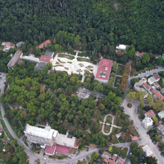 Ponovo radi hladno kupatilo ove banje u Srbiji: Leči reumu i kardiovaskularne bolesti VIDEO