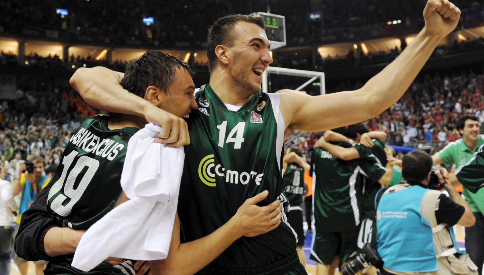 "Ja da padnem namerno? To se nikad neće desiti!" VIDEO