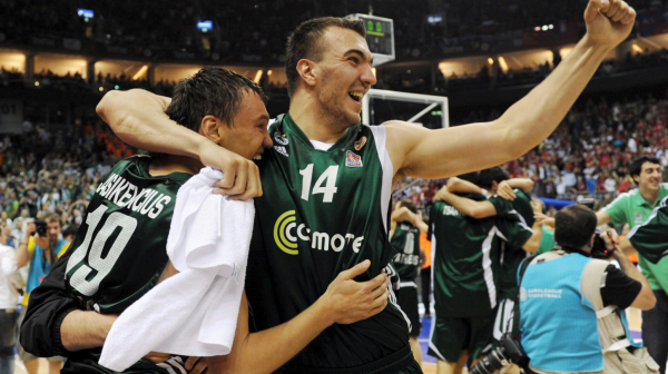 "Ja da padnem namerno? To se nikad neće desiti!" VIDEO