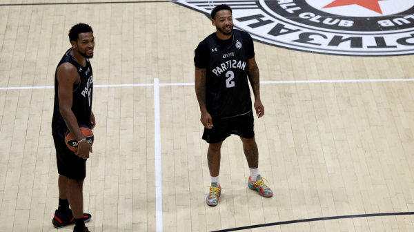 "Ludo je koliko sam poruka dobio od navijača Zvezde – smešno mi je to"