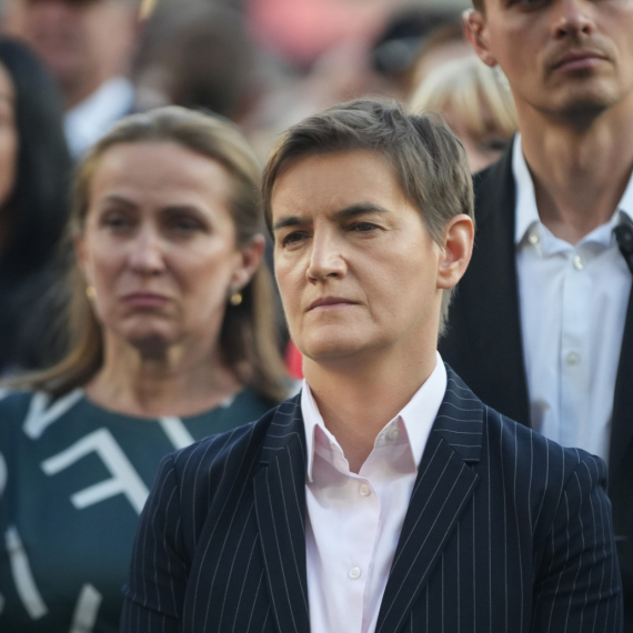 Brnabić: Za razliku od vas, za nas nema ničeg prečeg od utvrđivanja odgovornosti