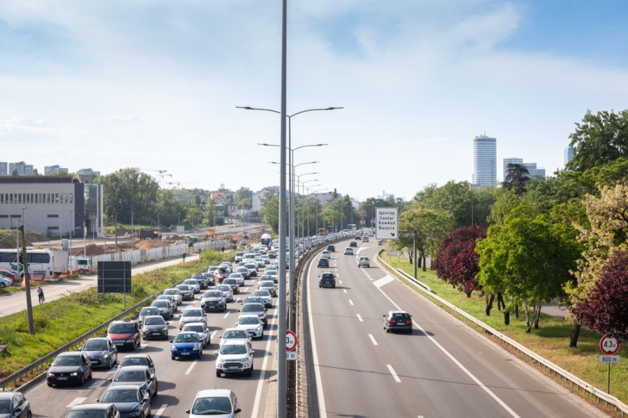 Kazne za sporu vožnju i kamere u kolima: Šta građani predlažu za novi Zakon o saobraćaju
