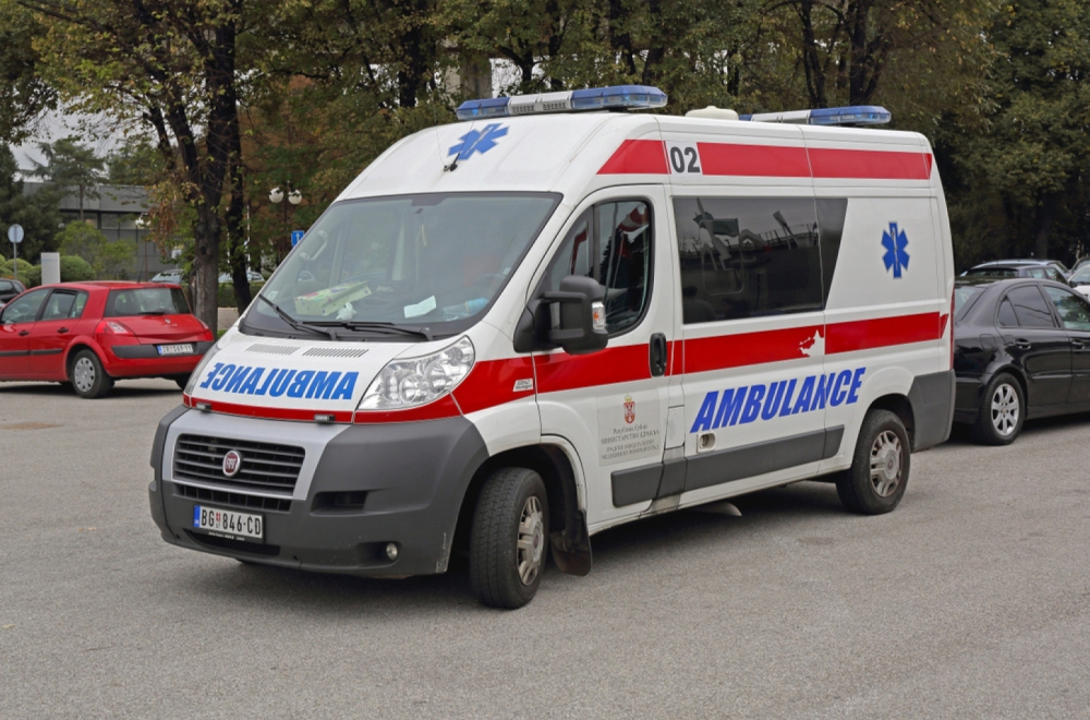 Tri udesa tokom noći u Beogradu: Dve osobe teže povređene