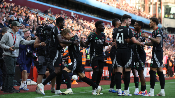 Arsenal za 10 minuta bacio Vilu na kolena, Nedeljković dobio minute VIDEO