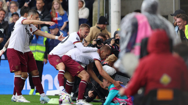 Souček i Bouven heroji, spasli dečaka posle pada reklame VIDEO