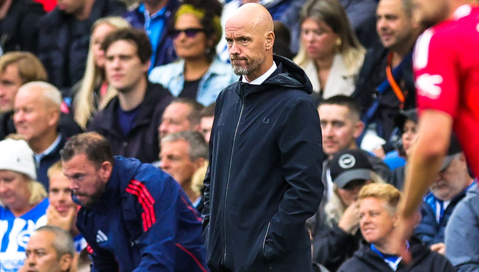 Nevil: Poraz od Brajtona stavlja Ten Haga pod pritisak