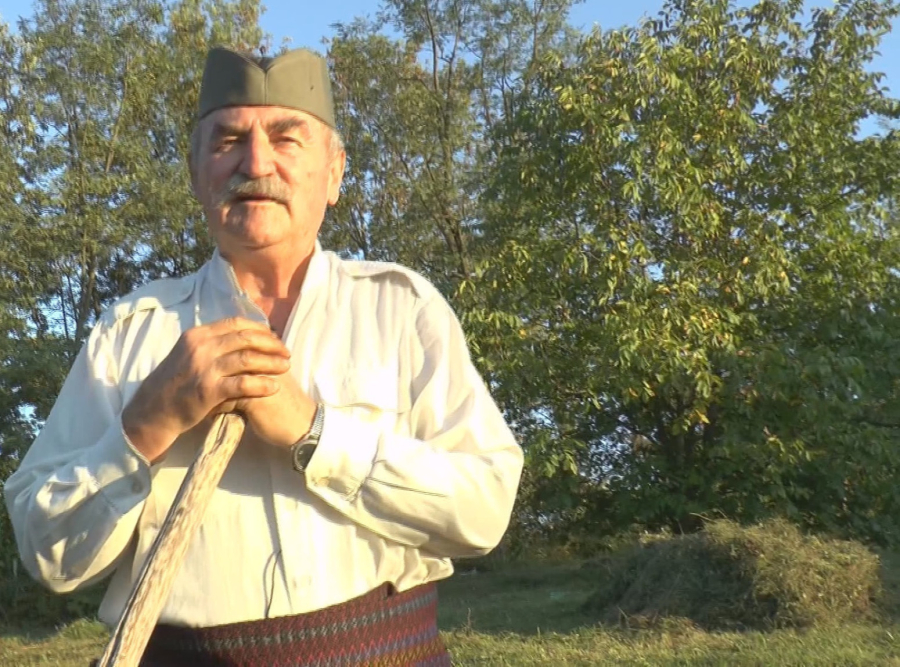 Ginisov rekord: Mladomir iz Milićevog sela je čudo od čoveka, besedio bez prestanka čak šest i po sati